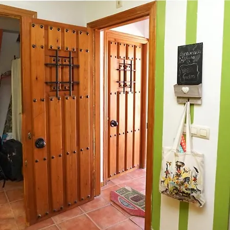 Casa Gatos Apartment *